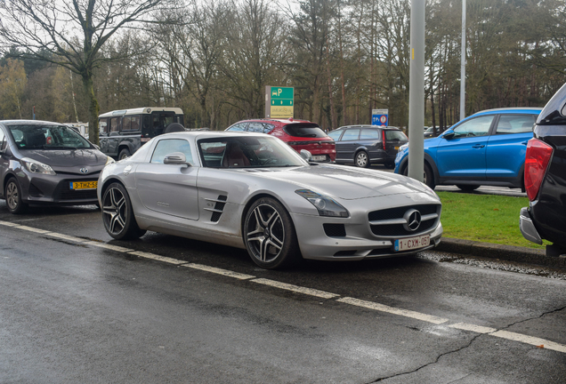 Mercedes-Benz SLS AMG