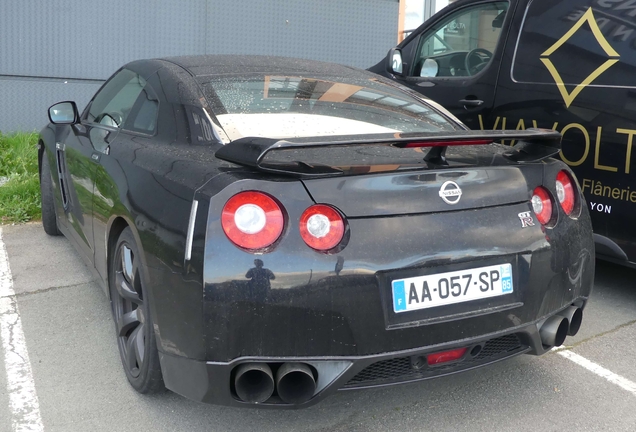 Nissan GT-R