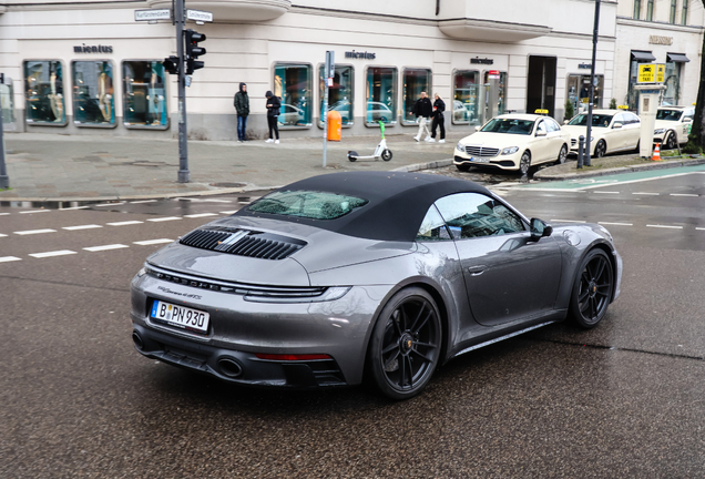 Porsche 992 Carrera 4 GTS Cabriolet