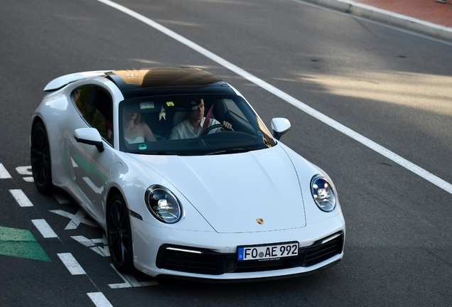 Porsche 992 Carrera 4S