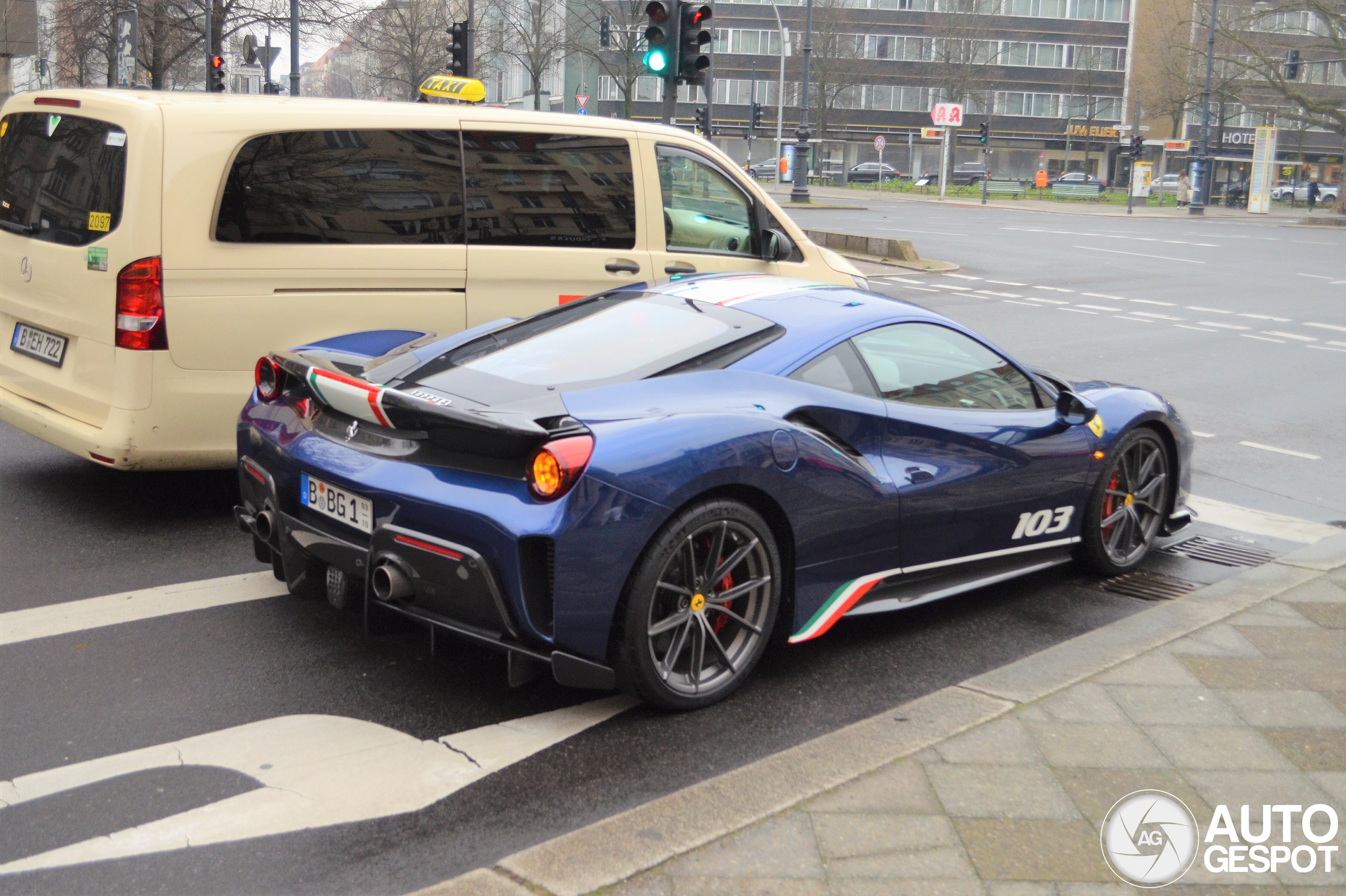 Ferrari 488 Pista Piloti