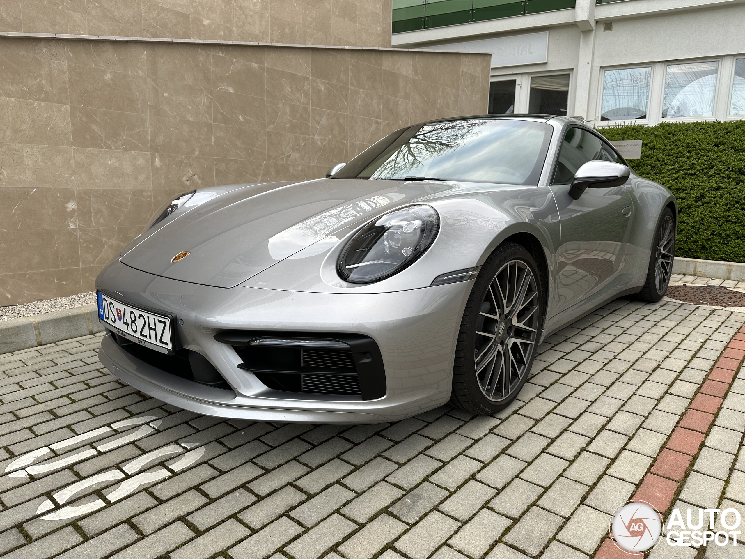 Porsche 992 Carrera 4S