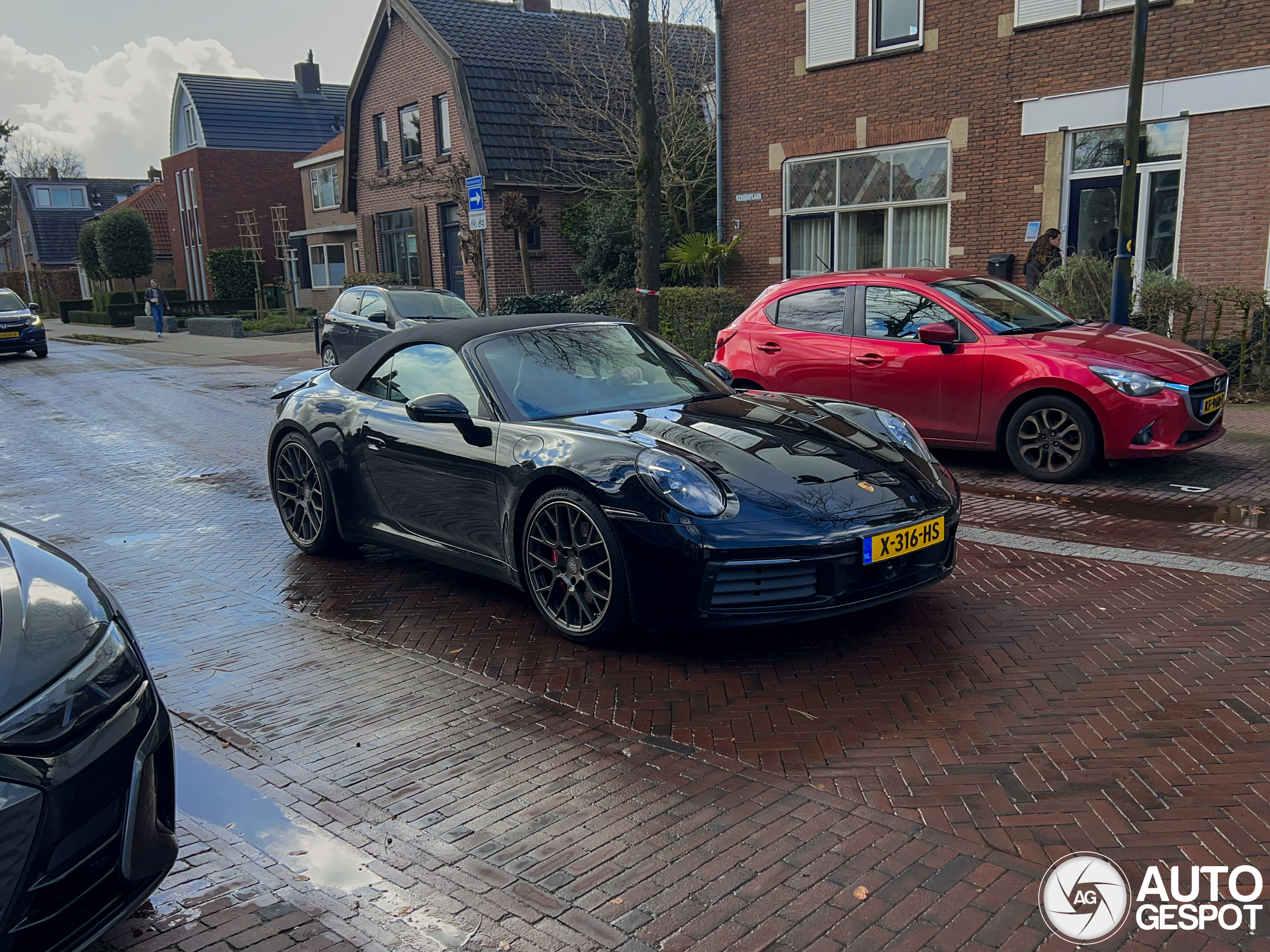 Porsche 992 Carrera 4S Cabriolet