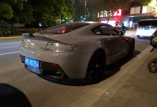 Aston Martin V8 Vantage 2012