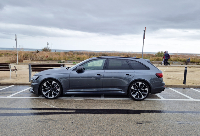 Audi RS4 Avant B9