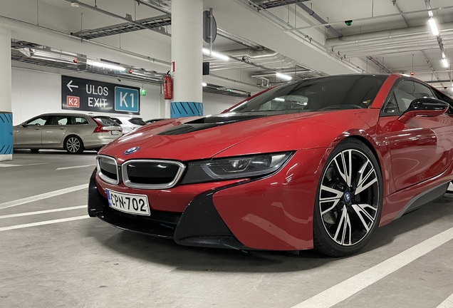 BMW i8 Protonic Red Edition