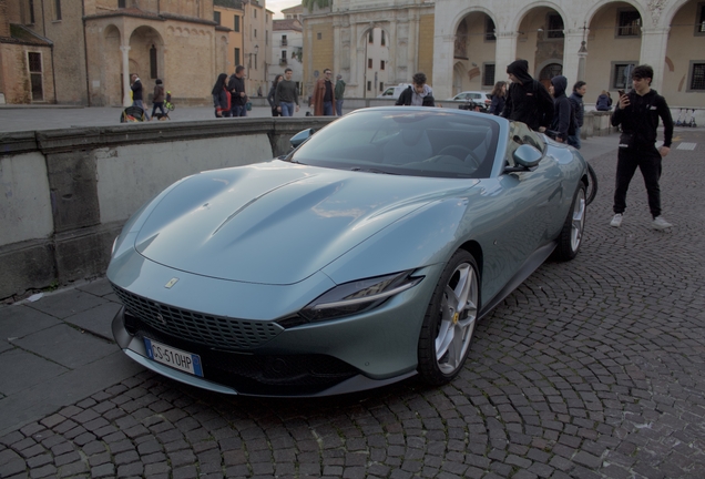 Ferrari Roma Spider