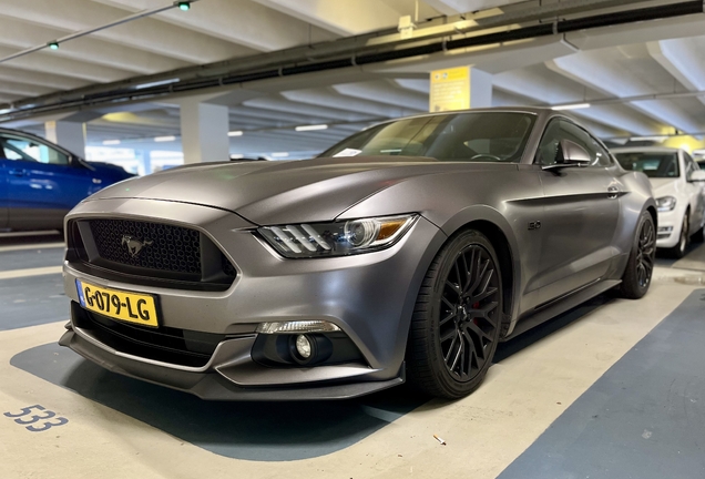 Ford Mustang GT 2015