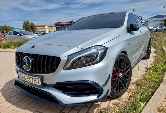 Mercedes-AMG A 45 W176 2015