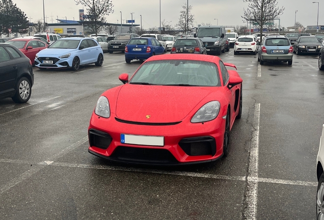 Porsche 718 Cayman GT4