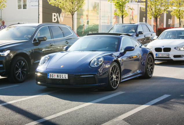 Porsche 992 Carrera 4S