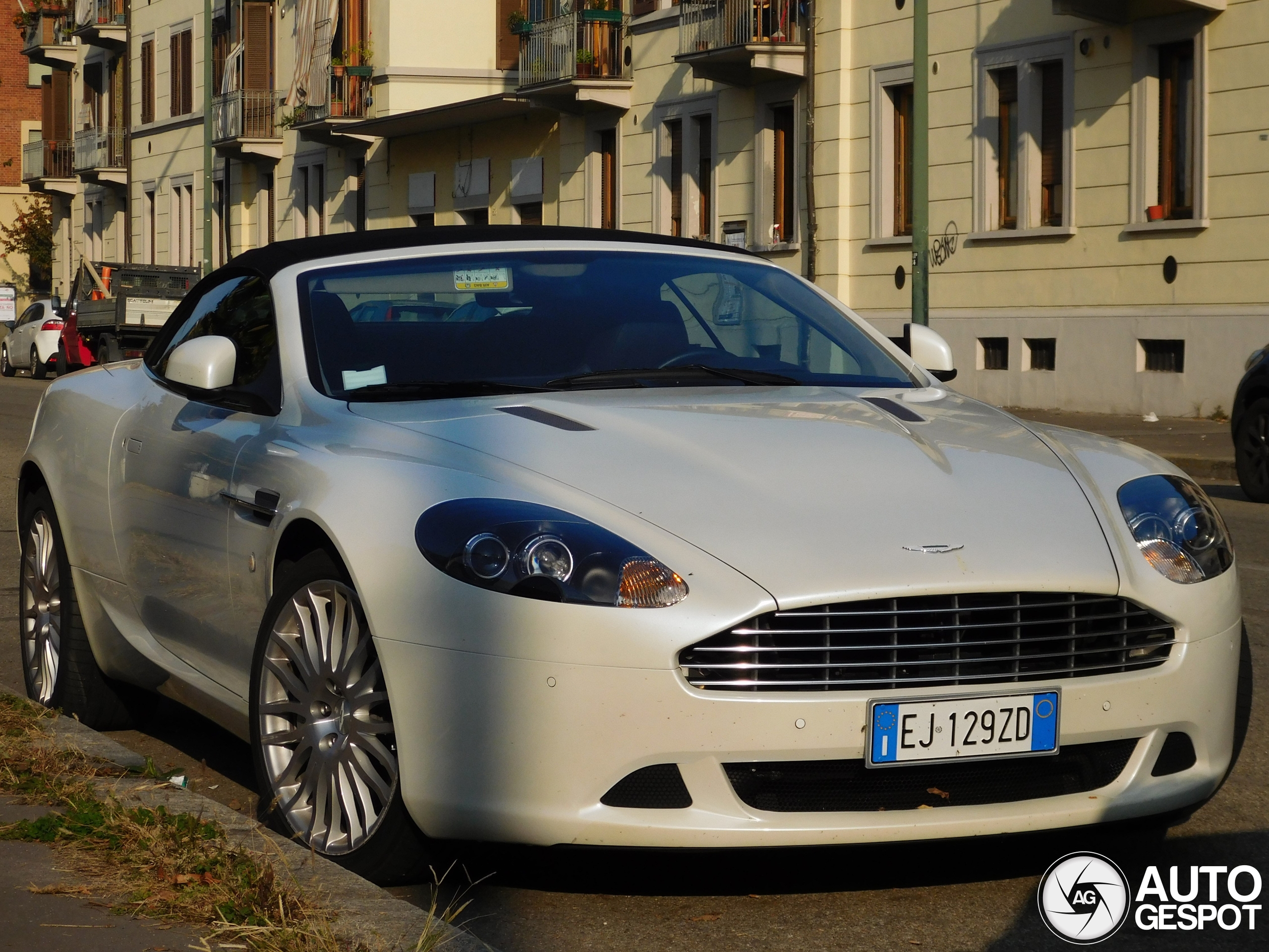 Aston Martin DB9 Volante 2010