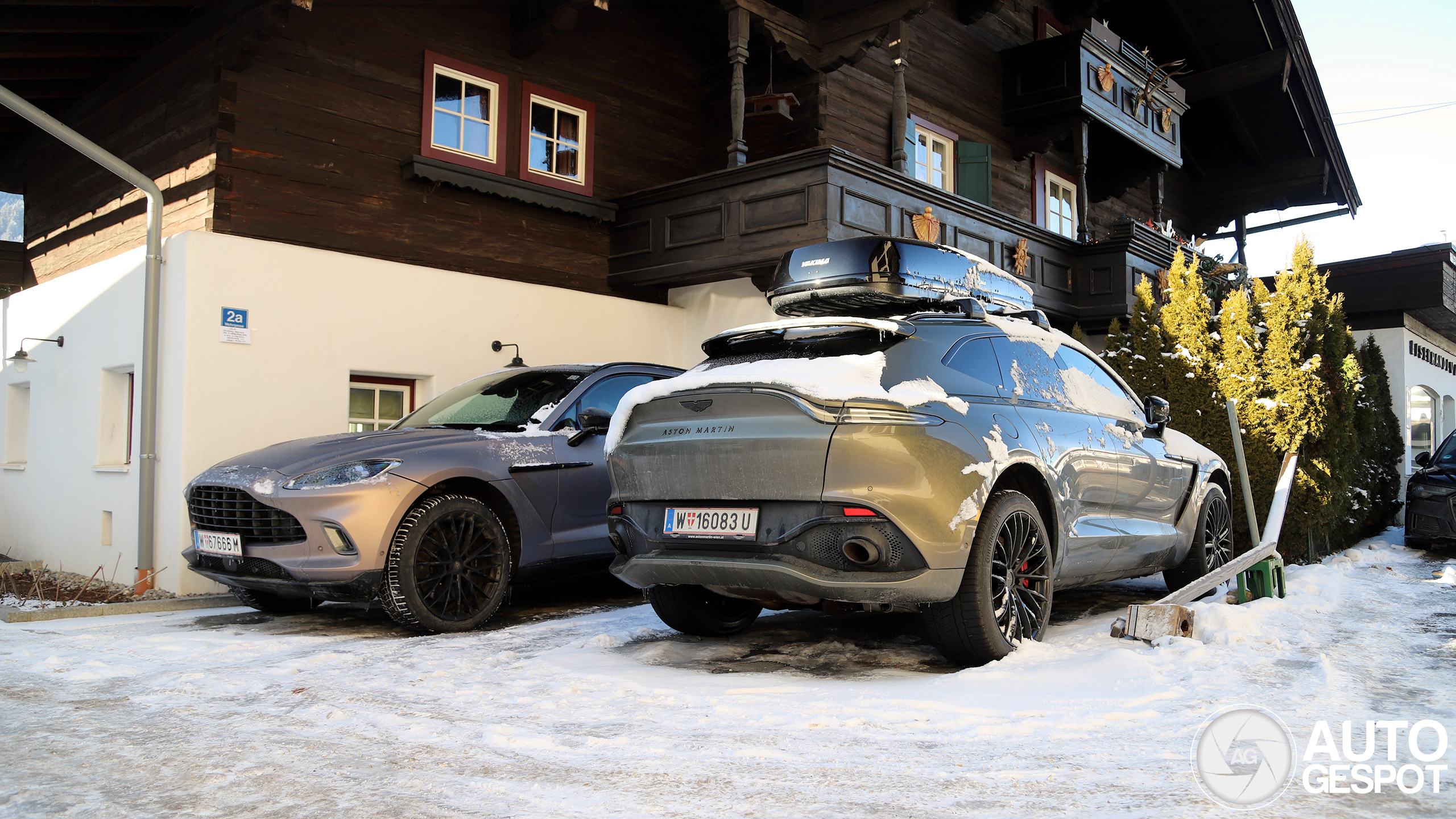 Aston Martin DBX