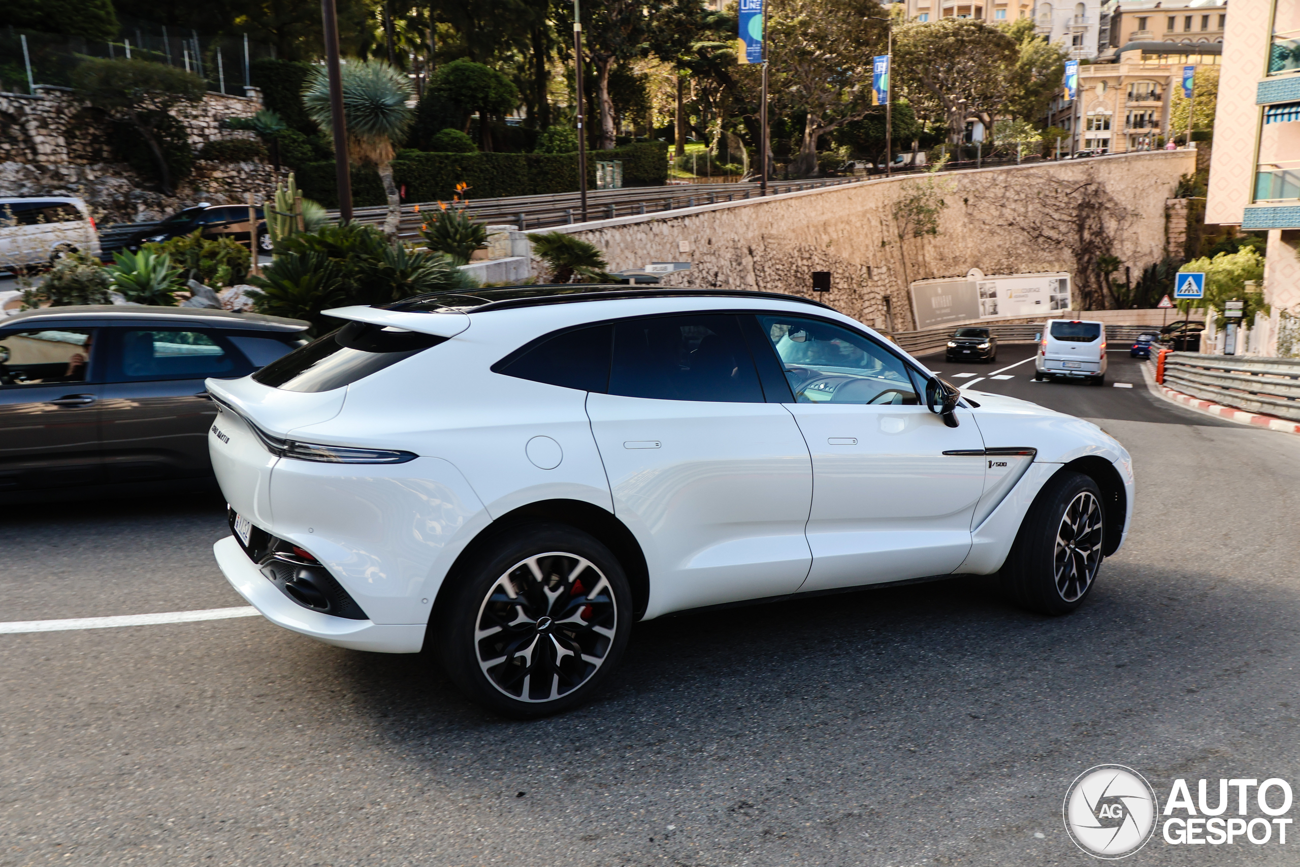 Aston Martin DBX