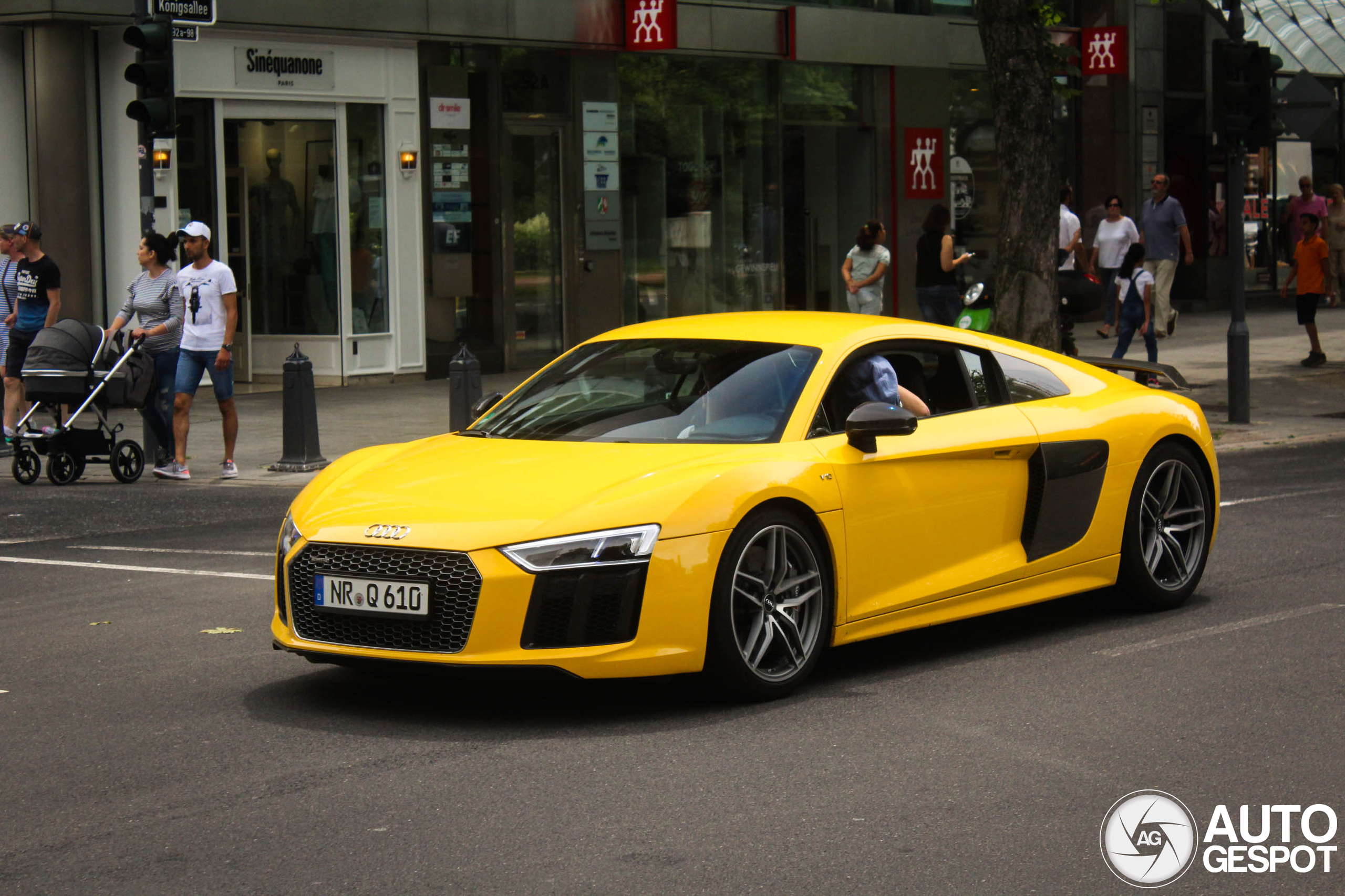 Audi R8 V10 Plus 2015