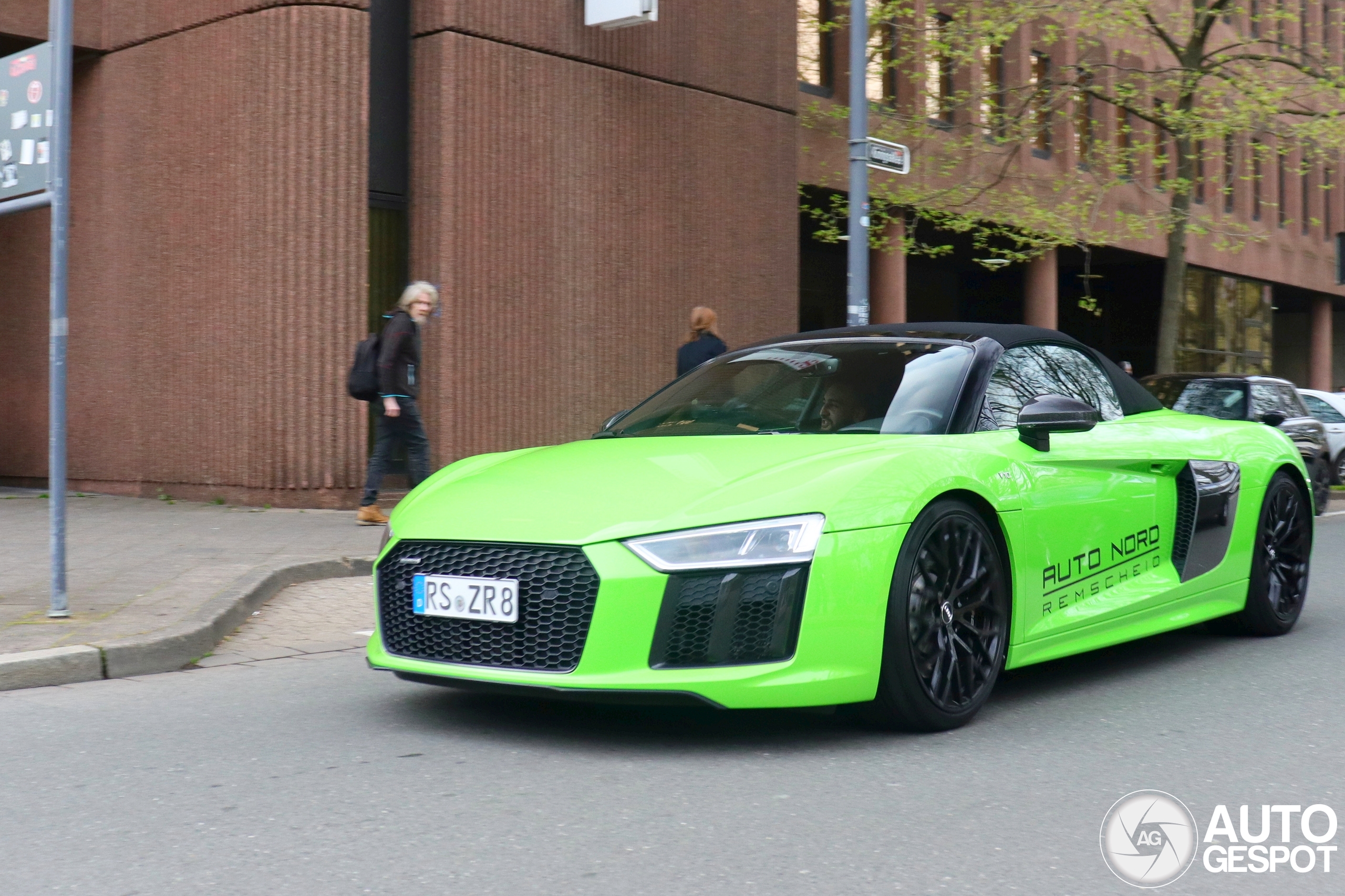 Audi R8 V10 Spyder 2016