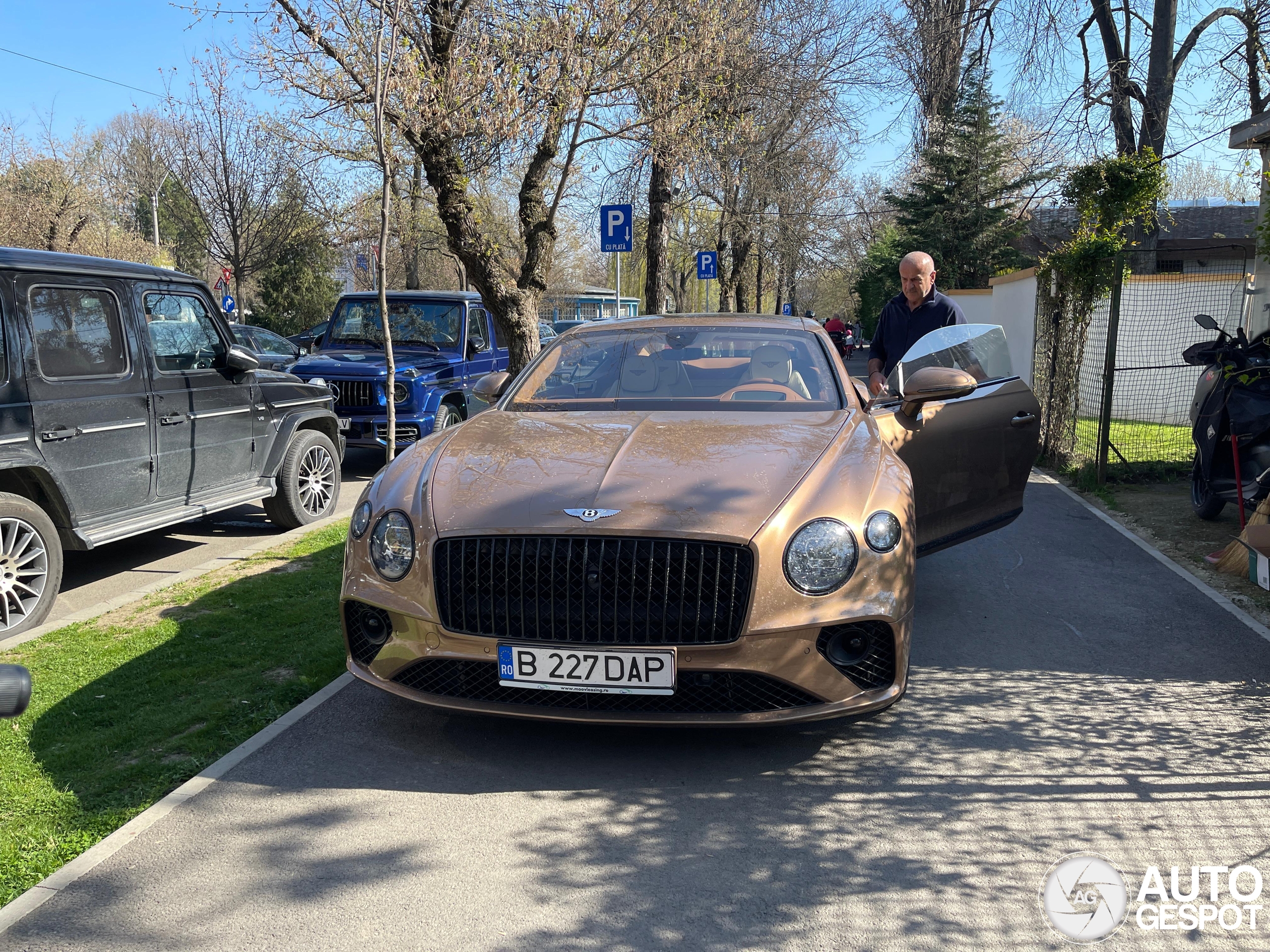 Bentley Continental GT V8 Azure 2024