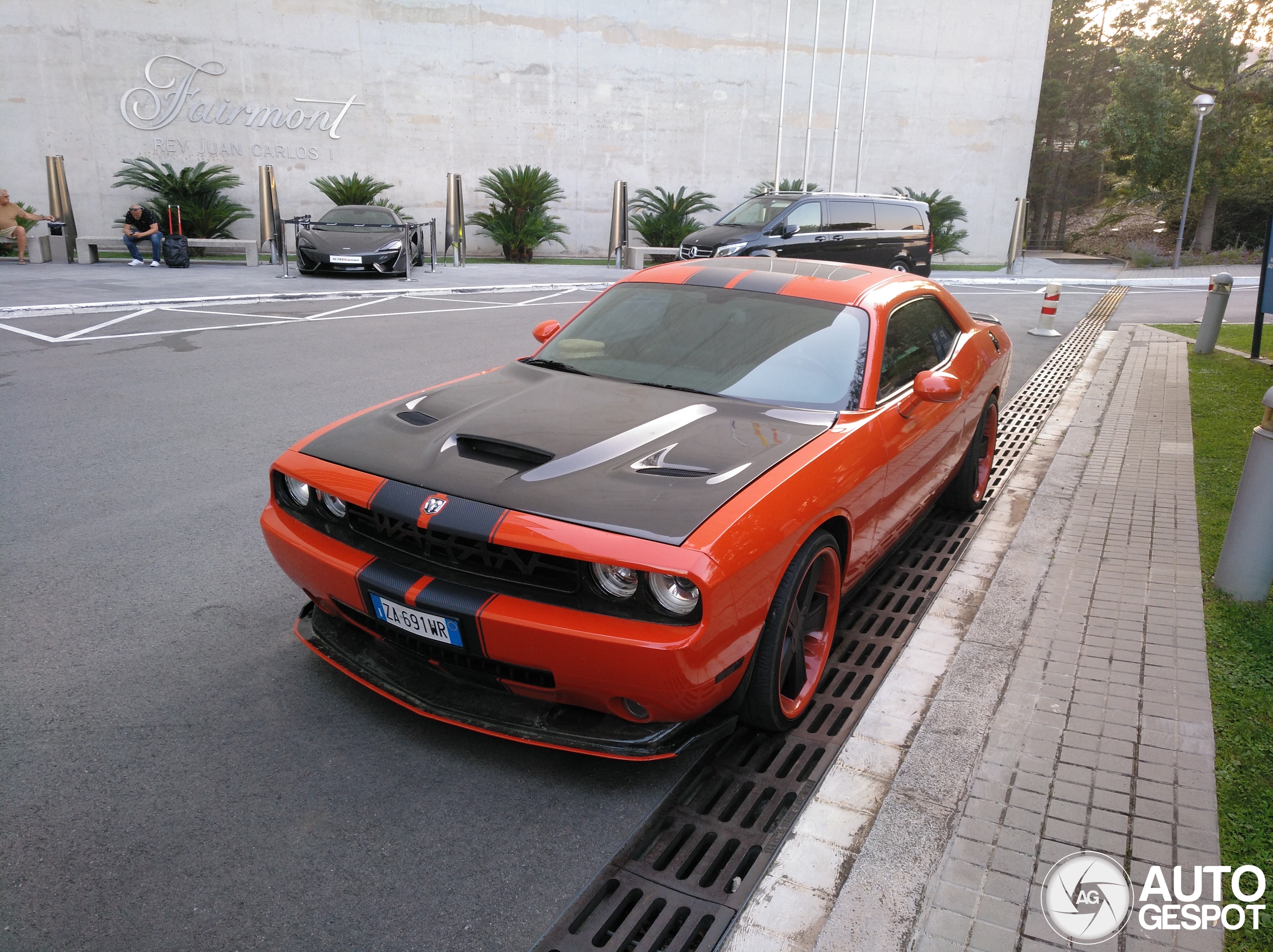 Dodge Challenger SRT-8