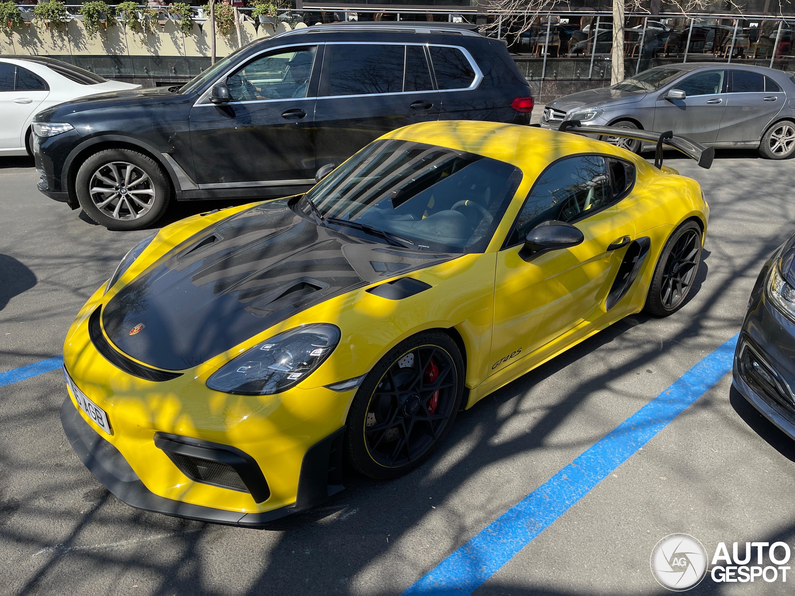 Porsche 718 Cayman GT4 RS Weissach Package