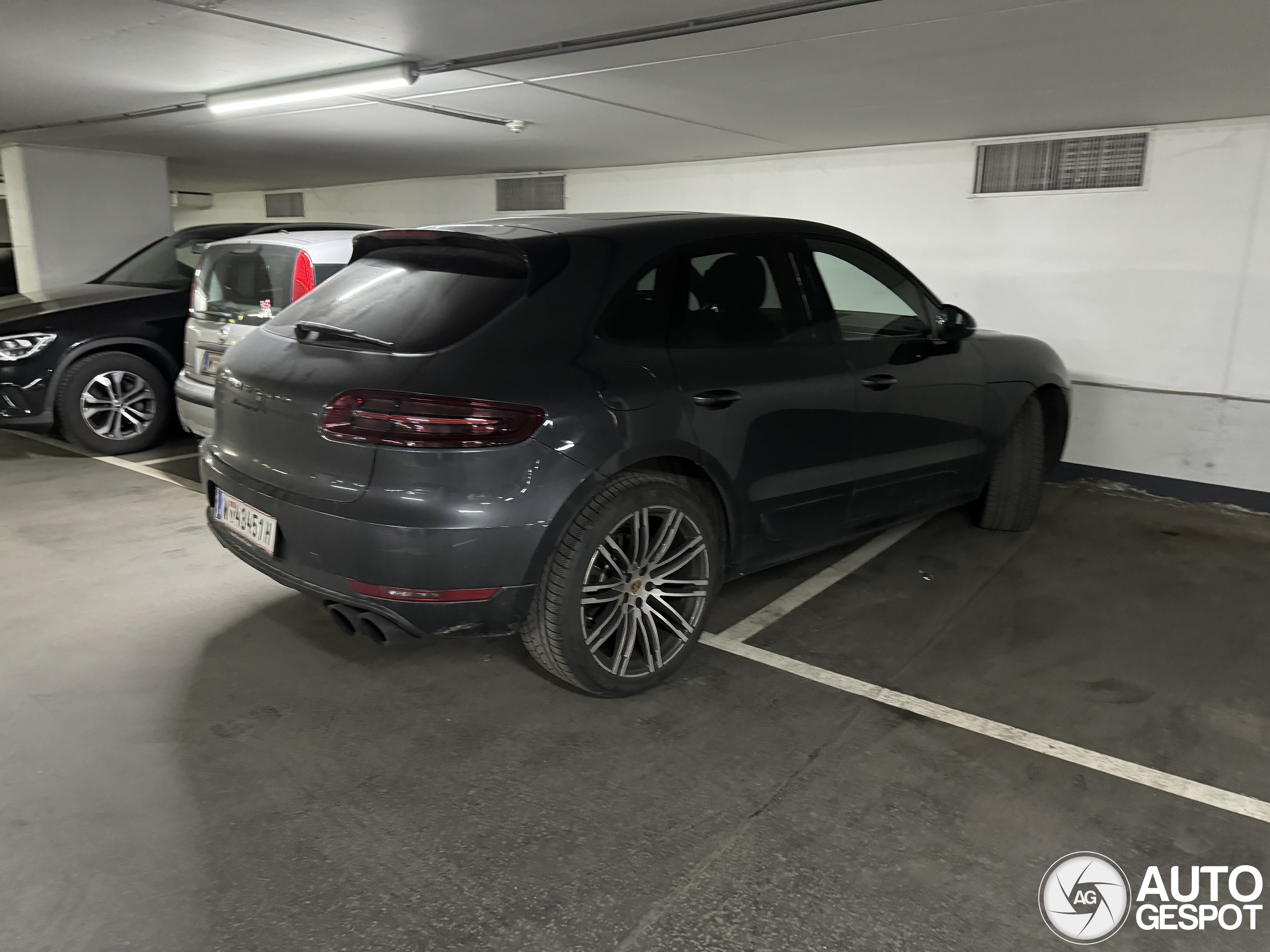 Porsche 95B Macan GTS