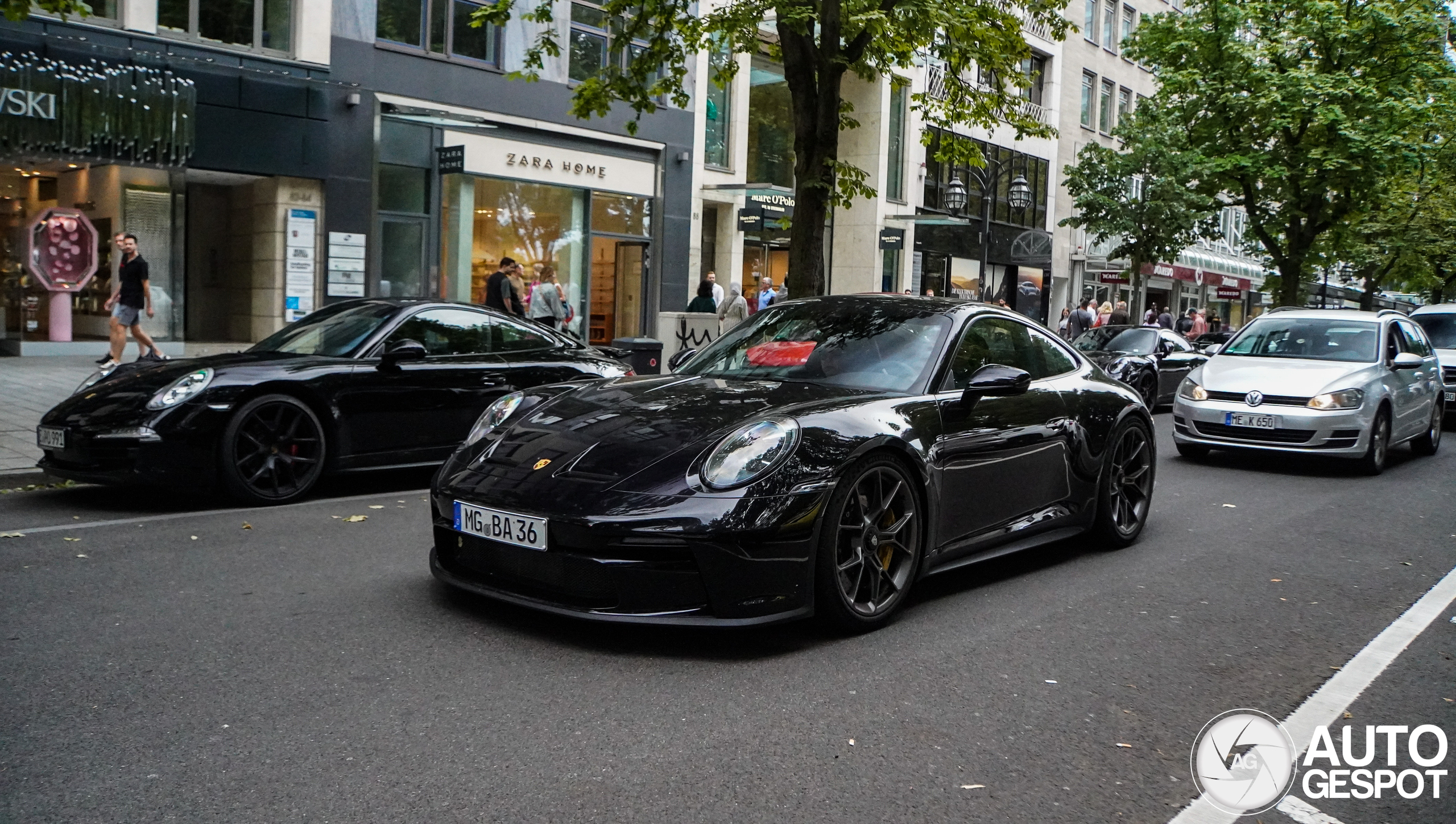 Porsche 992 GT3 Touring