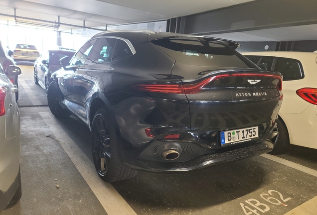 Aston Martin DBX