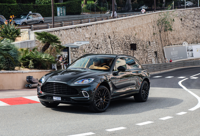 Aston Martin DBX