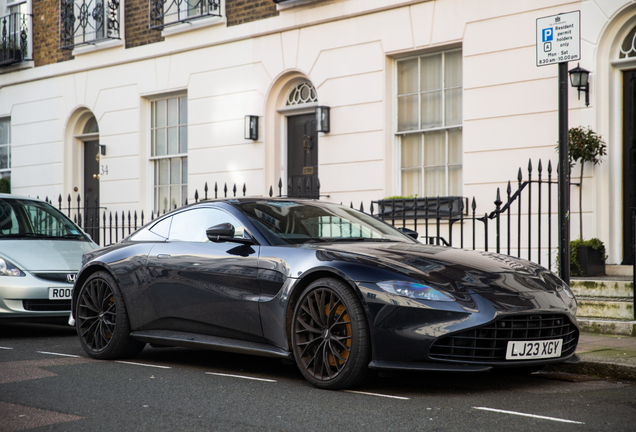 Aston Martin V8 Vantage 2018