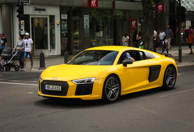 Audi R8 V10 Plus 2015