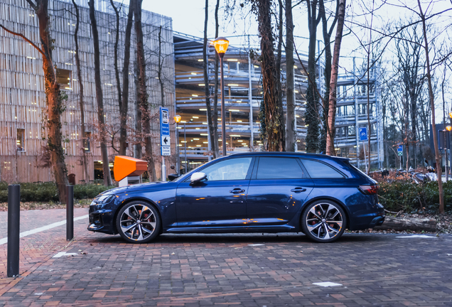 Audi RS4 Avant B9