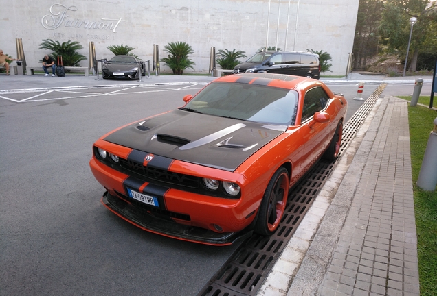 Dodge Challenger SRT-8