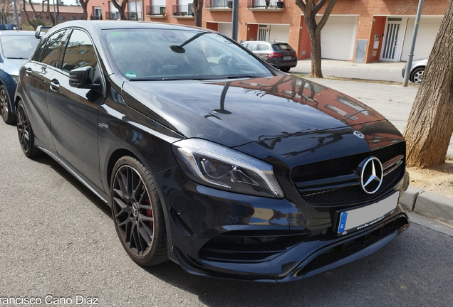 Mercedes-AMG A 45 W176 2015