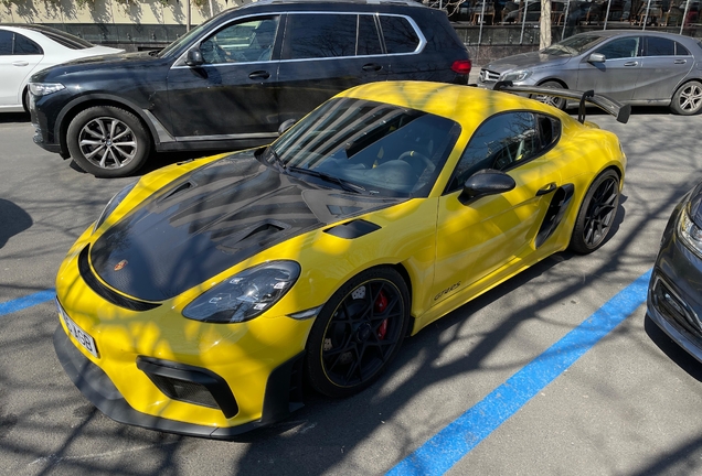 Porsche 718 Cayman GT4 RS Weissach Package