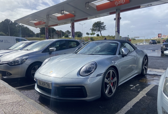 Porsche 992 Carrera 4S Cabriolet