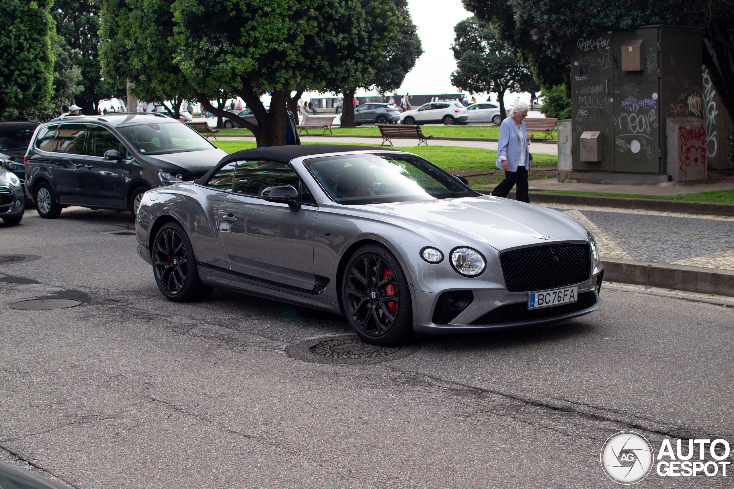 Bentley Continental GTC V8 S 2023