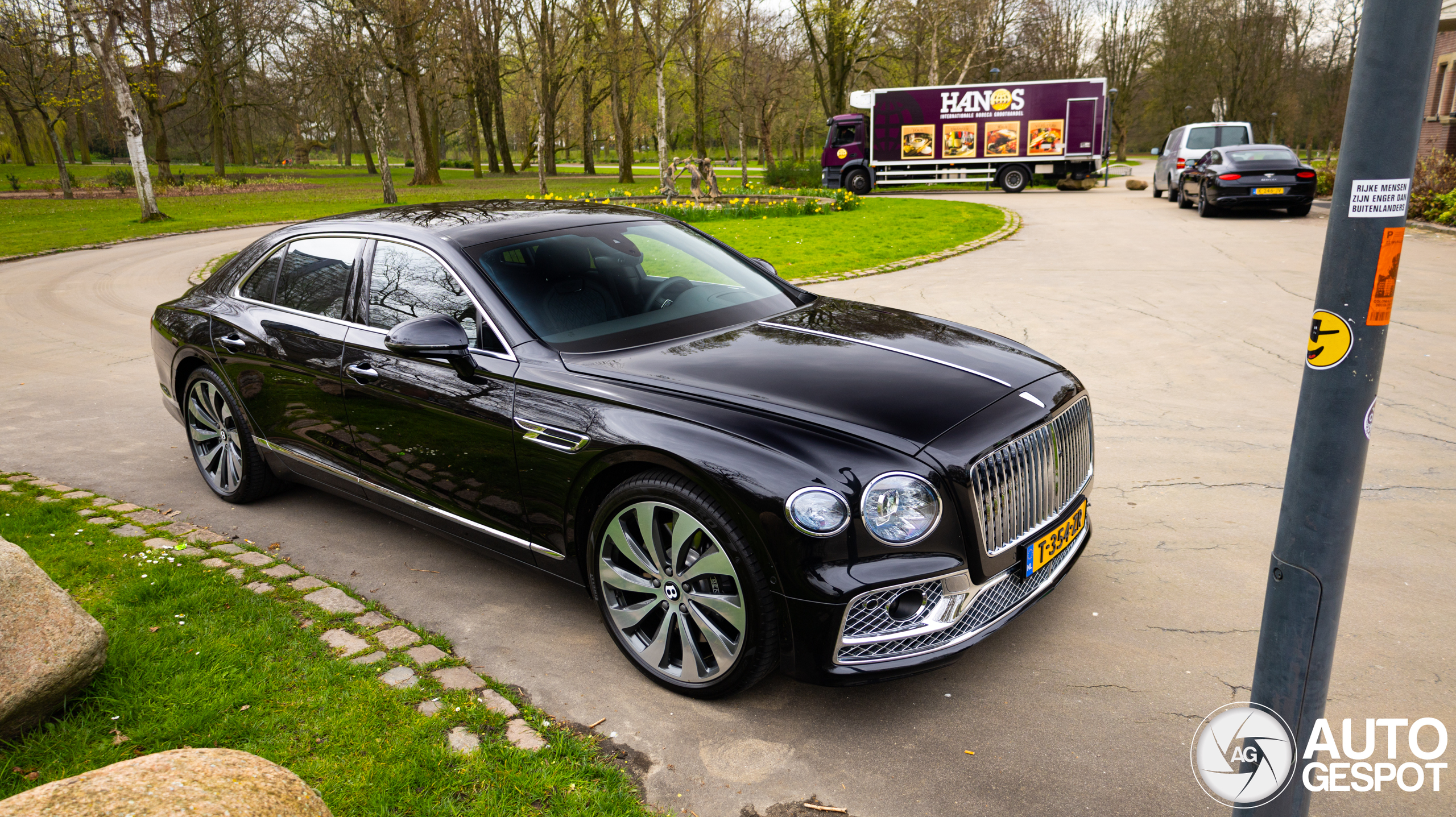 Bentley Flying Spur Hybrid