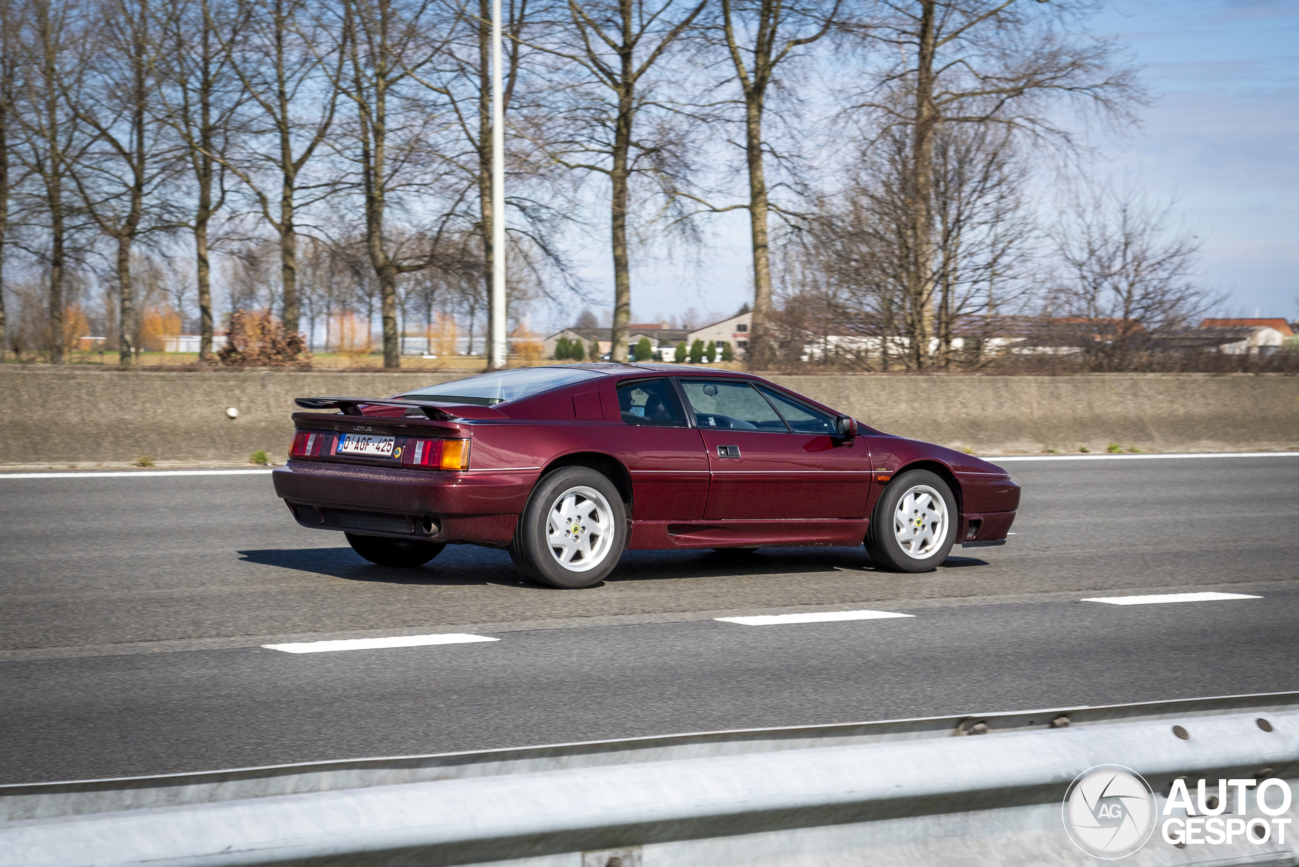 Lotus Esprit SE