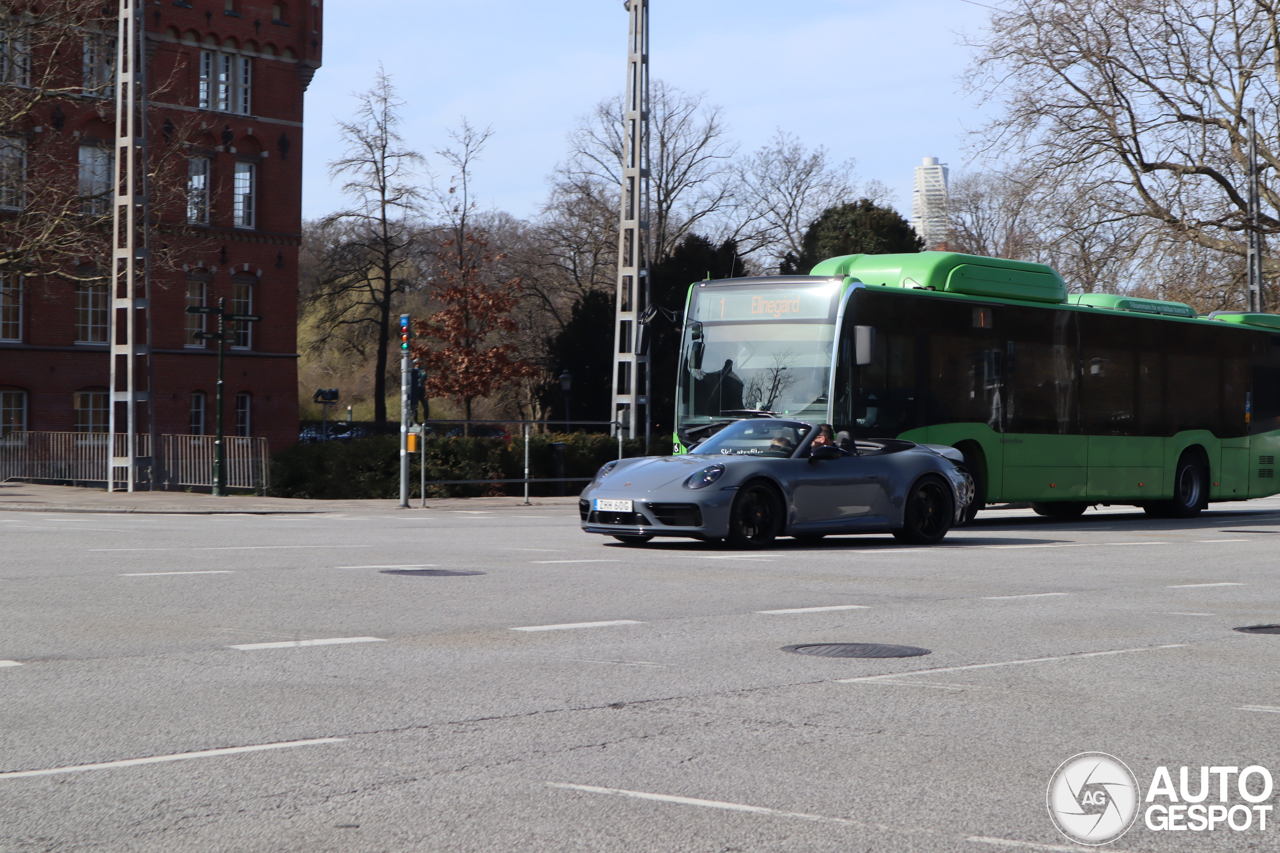 Porsche 992 Carrera 4 GTS Cabriolet