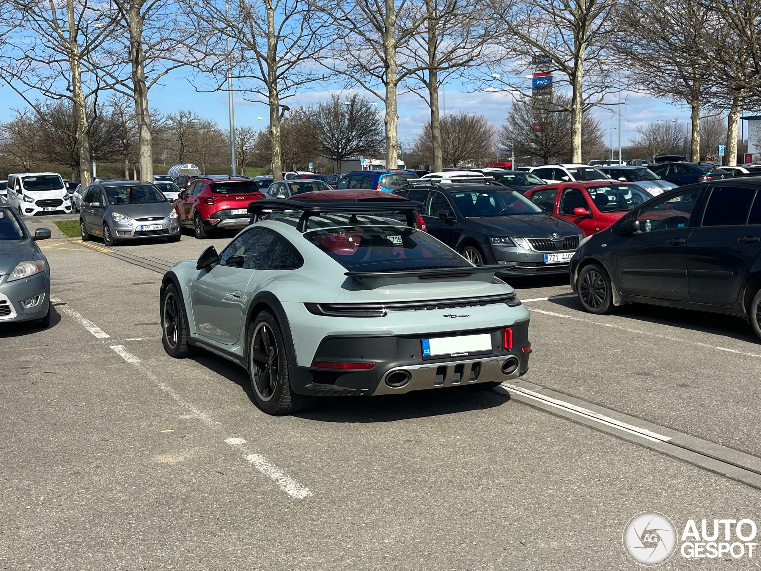 Porsche 992 Dakar