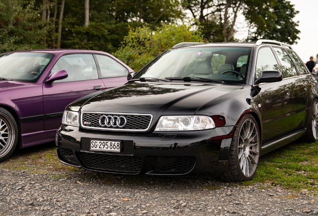 Audi RS4 Avant B5