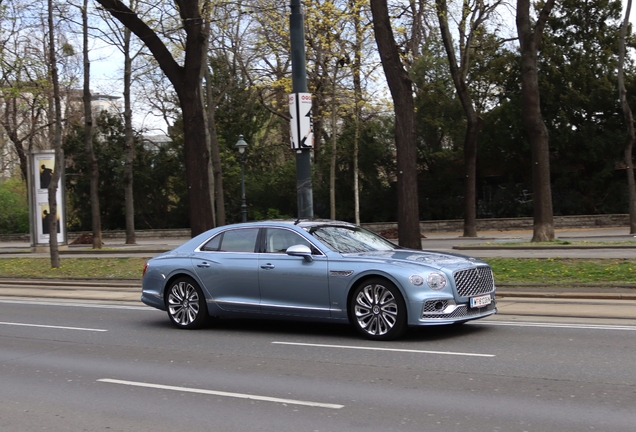 Bentley Flying Spur Hybrid Mulliner