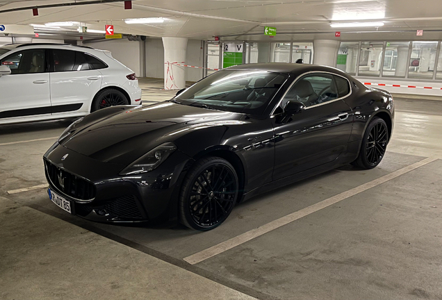 Maserati GranTurismo Modena 2023