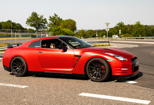 Nissan GT-R 2011