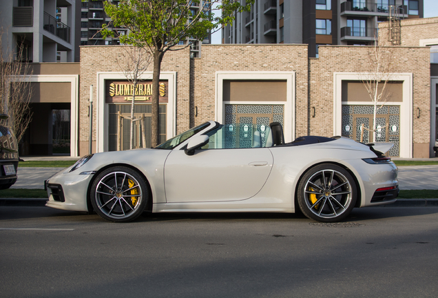 Porsche 992 Carrera 4S Cabriolet