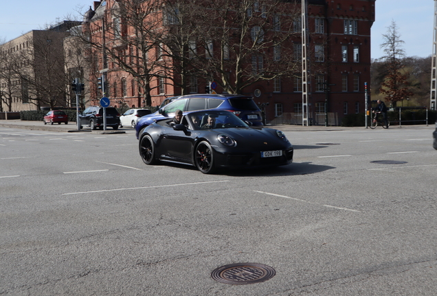 Porsche 992 Carrera 4S Cabriolet