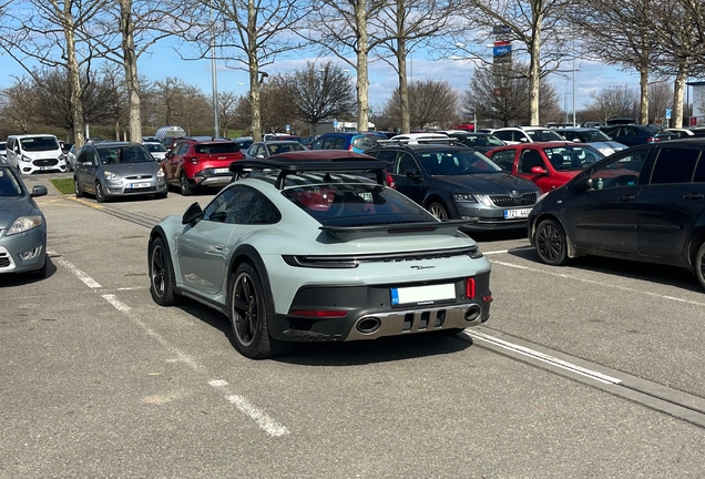 Porsche 992 Dakar