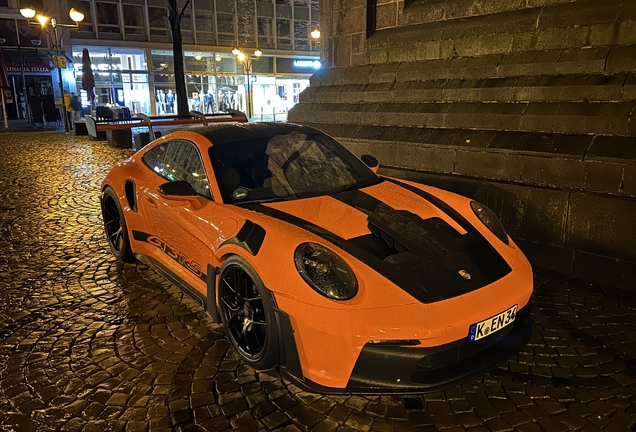 Porsche 992 GT3 RS Weissach Package