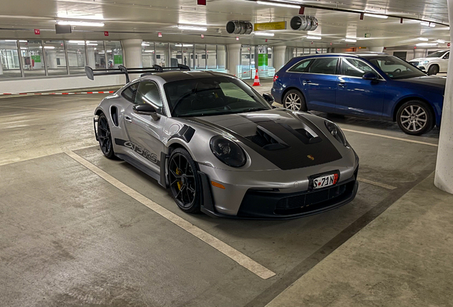 Porsche 992 GT3 RS Weissach Package