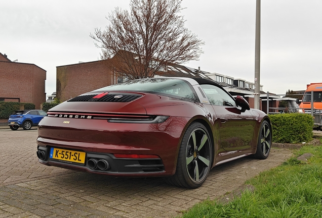 Porsche 992 Targa 4S Heritage Design Edition