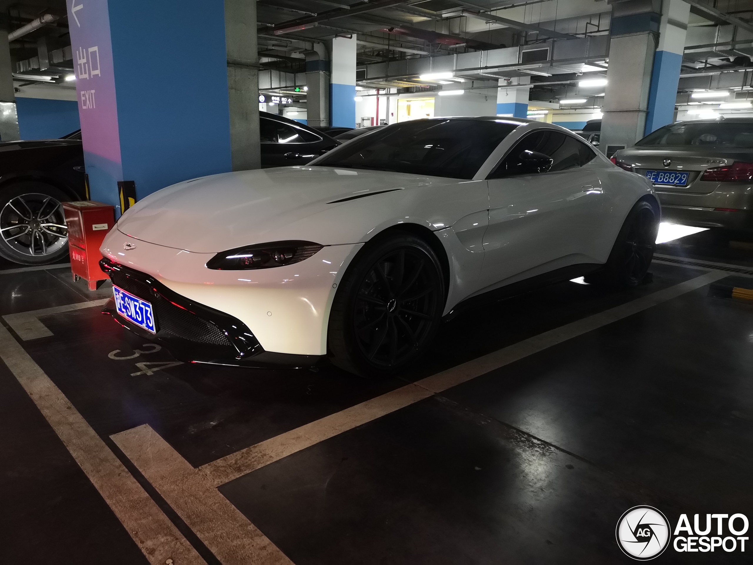 Aston Martin V8 Vantage 2018